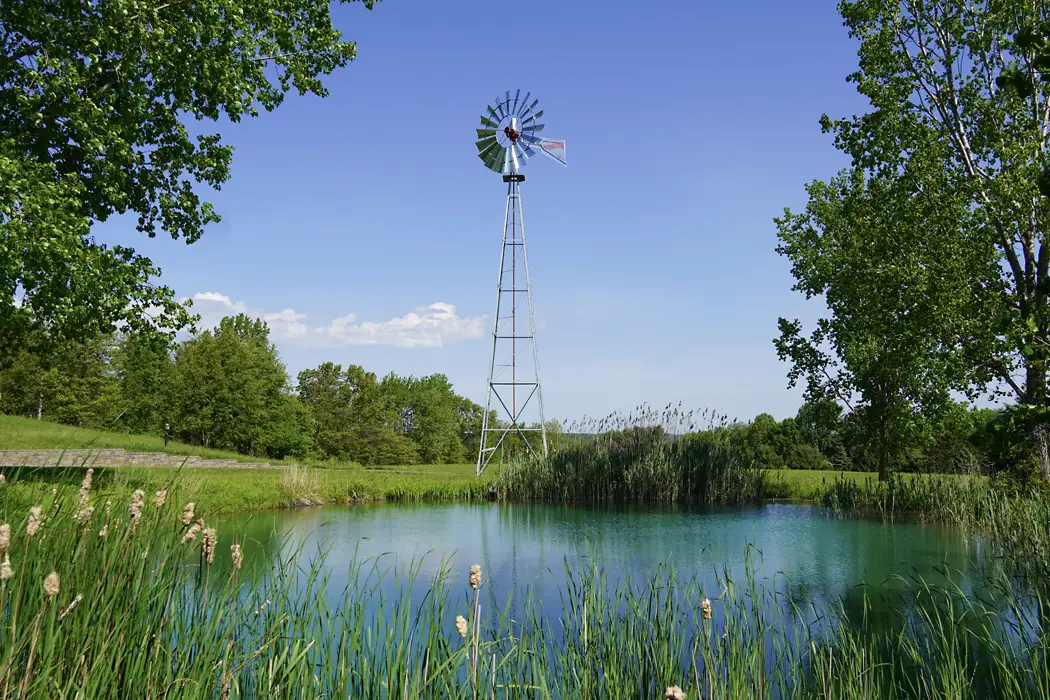 Windmill powered pond aeration in Indiana Michigan and Ohio